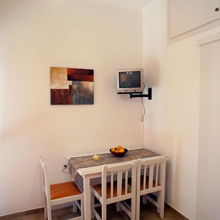 Nikolas Suites Като-Даратсо Номер фото